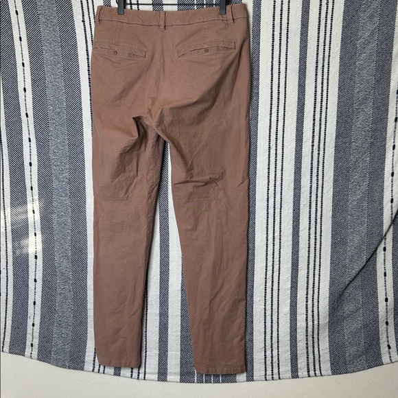 Lululemon Men’s Commission Pants Slim 34” Earth Dye - Picture 4 of 4